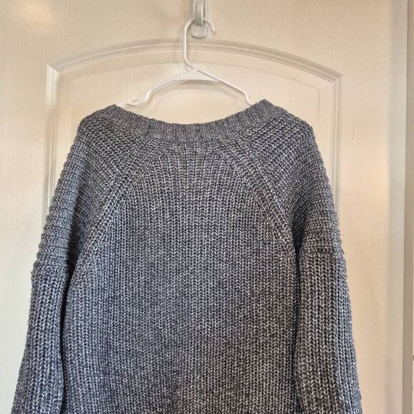 Olivia Sky Women's Heather Blue Poly/Acrylic/Nylon Knit Button Down V-Neck Cardi - Picture 9 of 10